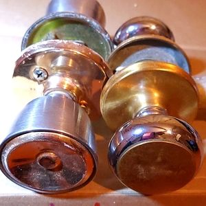 VINTAGE DOOR NOBs similar at walmart $40 each